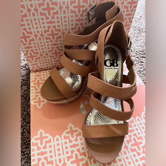 GB Platform Shoes Size 7.5 - Picture 2 of 7